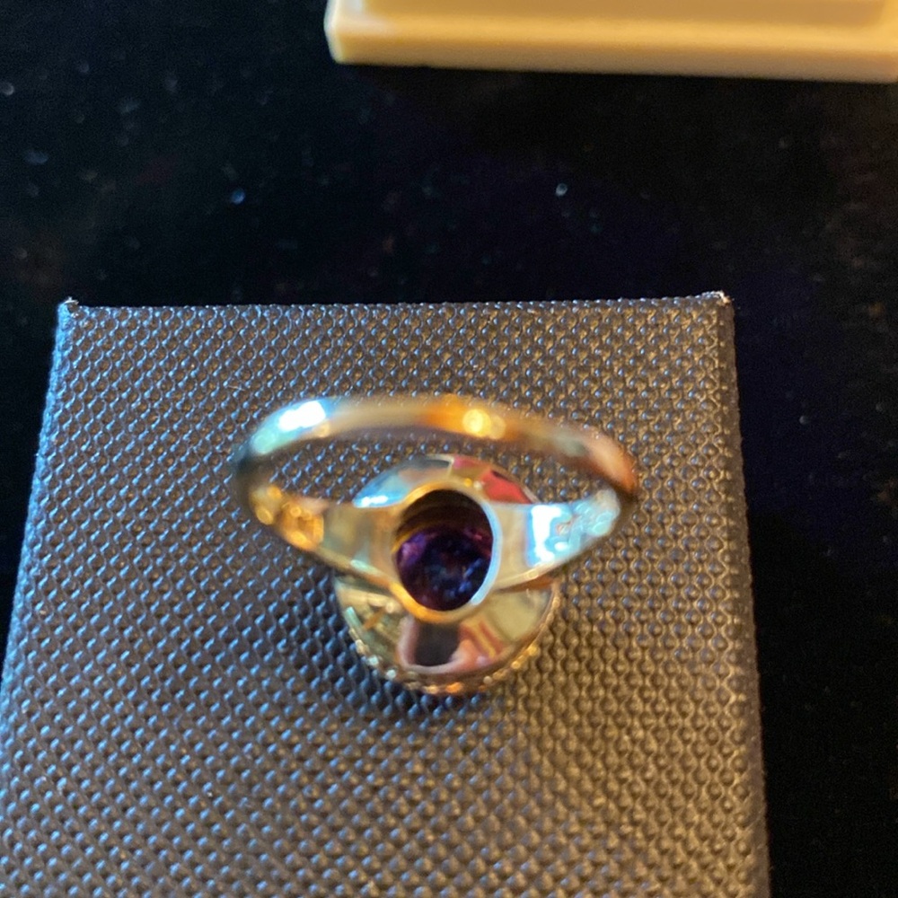 14 K White Gold Amethyst Ring - Picture 4 of 6